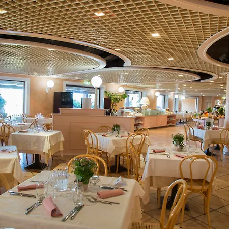 Hotel Sant'elmo 4*