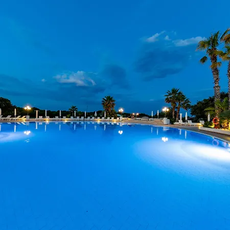 فندق Sant'elmo 4*