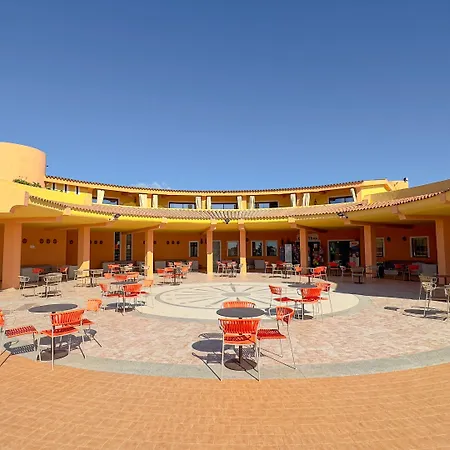 מלון Sant'elmo 4*